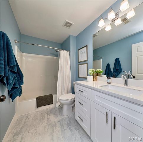 1008 Sheffield Forest Drive, Wildwood, MO 63021