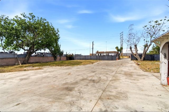 261 S Muscott, San Bernardino, CA 92410