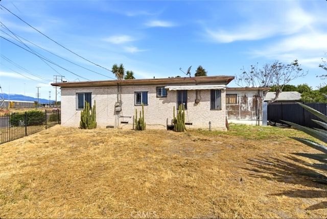 261 S Muscott, San Bernardino, CA 92410