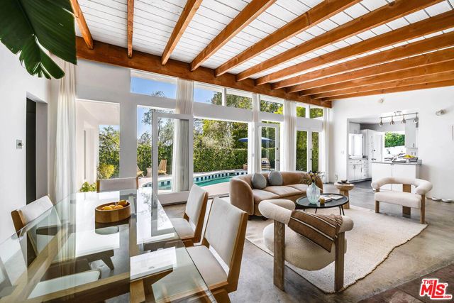 429 N Greencraig Road, Los Angeles, CA 90049