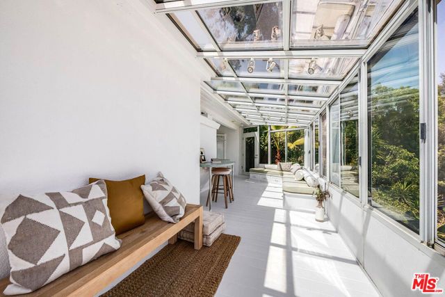 429 N Greencraig Road, Los Angeles, CA 90049