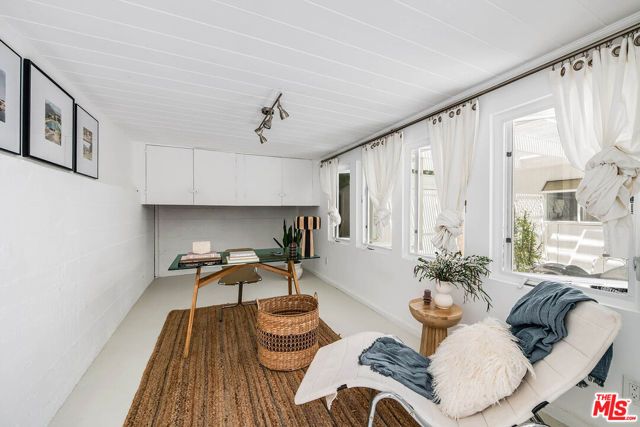 429 N Greencraig Road, Los Angeles, CA 90049