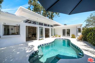429 N Greencraig Road, Los Angeles, CA 90049