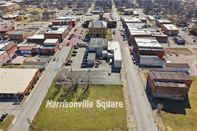 601 N Lexington Street, Harrisonville, MO 64701