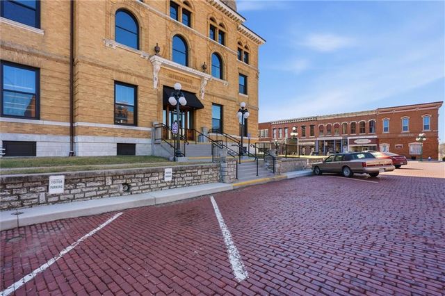 601 N Lexington Street, Harrisonville, MO 64701