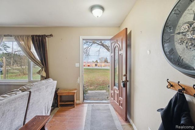 851 Academy Road, Holly, MI 48442