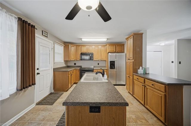 2600 Janson DR, Chesapeake, VA 23321