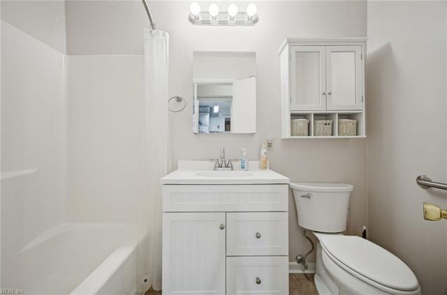 2600 Janson DR, Chesapeake, VA 23321