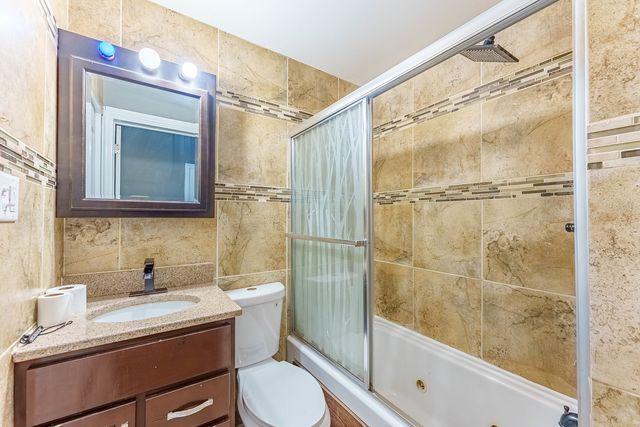 15117 Vine Avenue, Harvey, IL 60426