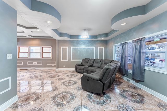 15117 Vine Avenue, Harvey, IL 60426