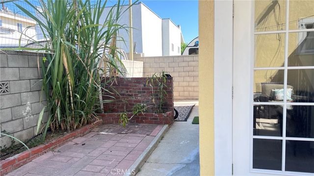 3423 E 5th st, Los Angeles, CA 90063