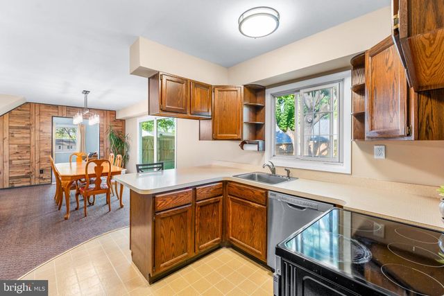 2414 KINDERBROOK LN, Bowie, MD 20715