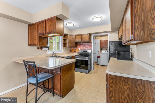 2414 KINDERBROOK LN, Bowie, MD 20715