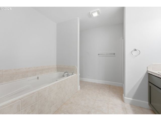 5609 Ne 66TH Cir, Vancouver, WA 98661