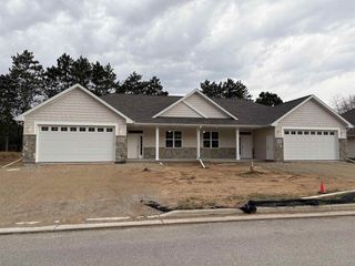 2095 ABBEY ROAD, New London, WI 54961