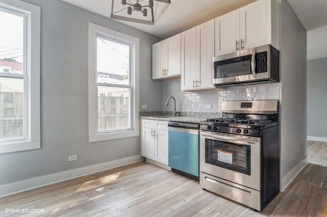 2818 N Drake Avenue, Chicago, IL 60618