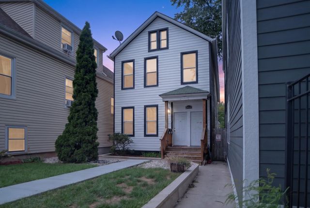 2818 N Drake Avenue, Chicago, IL 60618
