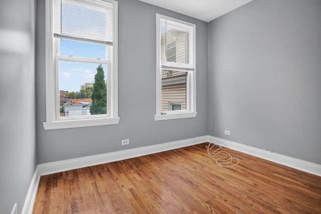 2818 N Drake Avenue, Chicago, IL 60618