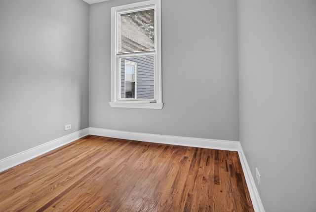 2818 N Drake Avenue, Chicago, IL 60618