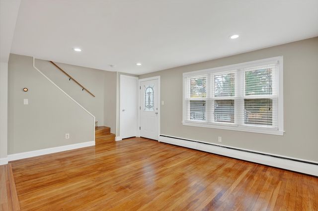 35 Camilla Ave, Dracut, MA 01826