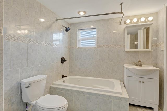 35 Camilla Ave, Dracut, MA 01826