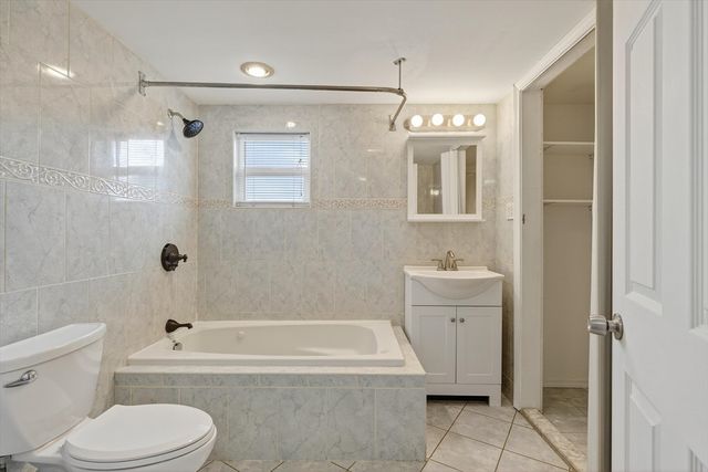 35 Camilla Ave, Dracut, MA 01826