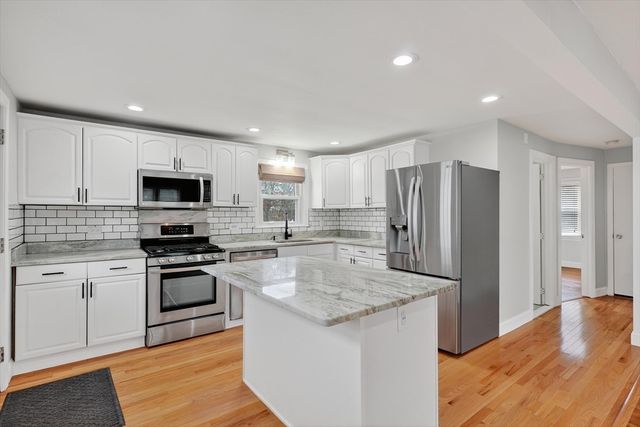 35 Camilla Ave, Dracut, MA 01826