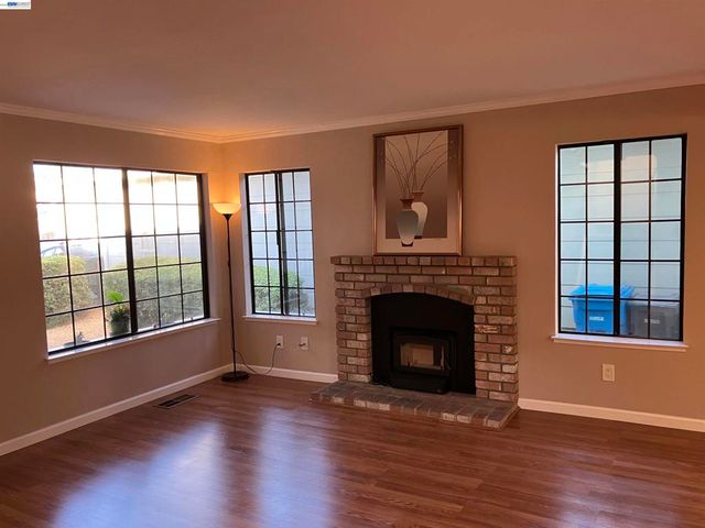 181 Yachtsman Dr, Vallejo, CA 94591