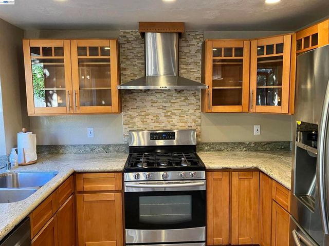 181 Yachtsman Dr, Vallejo, CA 94591