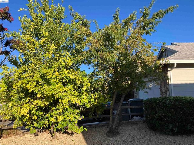 181 Yachtsman Dr, Vallejo, CA 94591