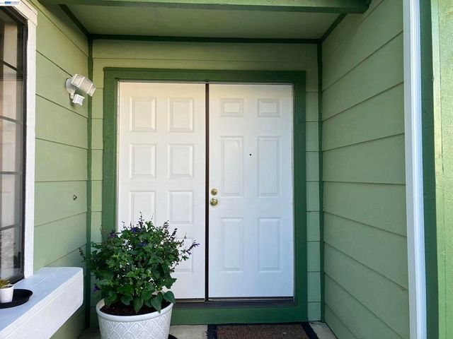 181 Yachtsman Dr, Vallejo, CA 94591