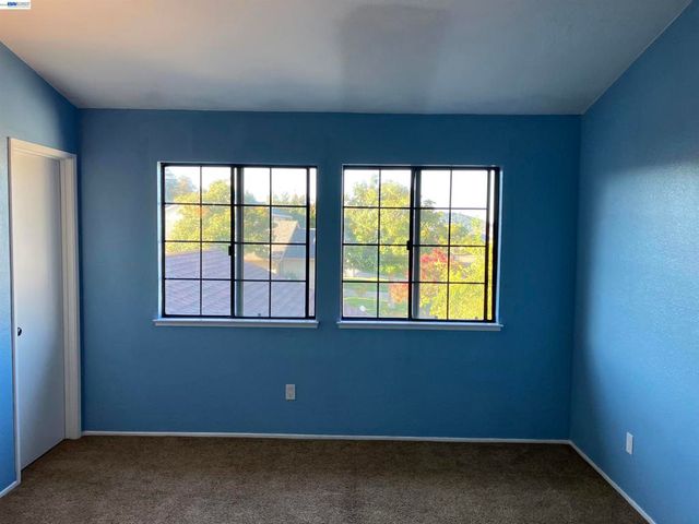 181 Yachtsman Dr, Vallejo, CA 94591