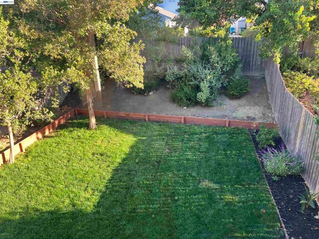 181 Yachtsman Dr, Vallejo, CA 94591