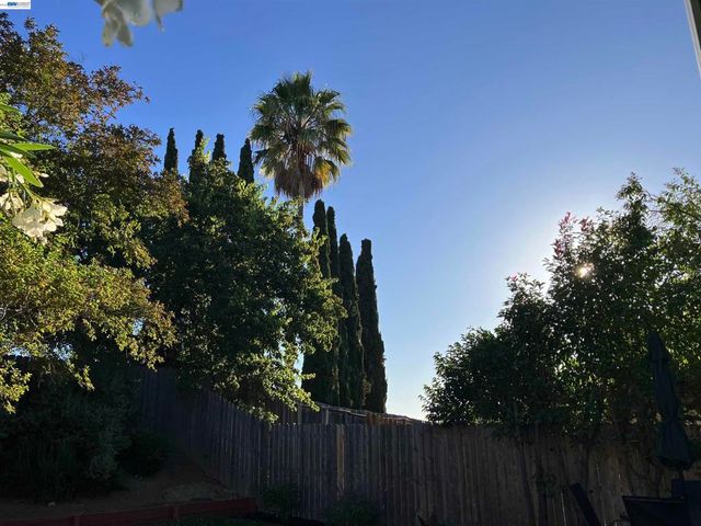 181 Yachtsman Dr, Vallejo, CA 94591