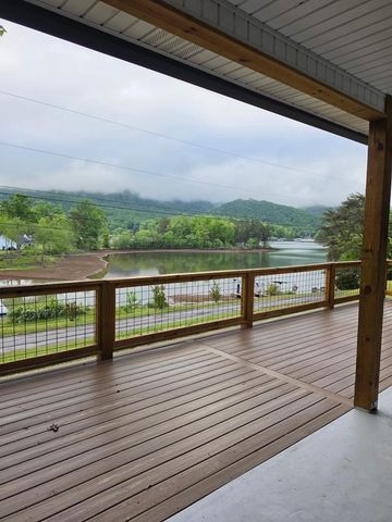 233 Bradshaw Road, Hiawassee, GA 30546