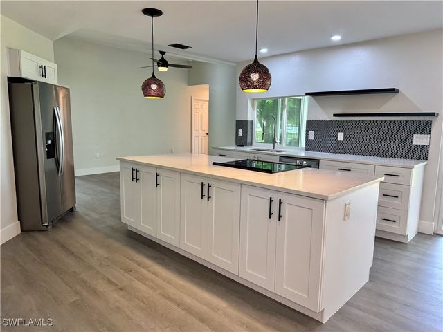 145 SW 28th TER, Cape Coral, FL 33914