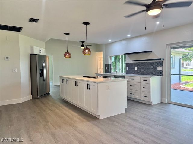 145 SW 28th TER, Cape Coral, FL 33914