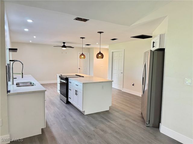 145 SW 28th TER, Cape Coral, FL 33914