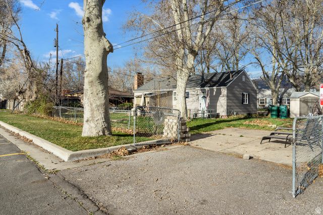 88 S ELLISON ST, Layton, UT 84041