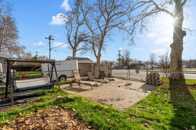 88 S ELLISON ST, Layton, UT 84041