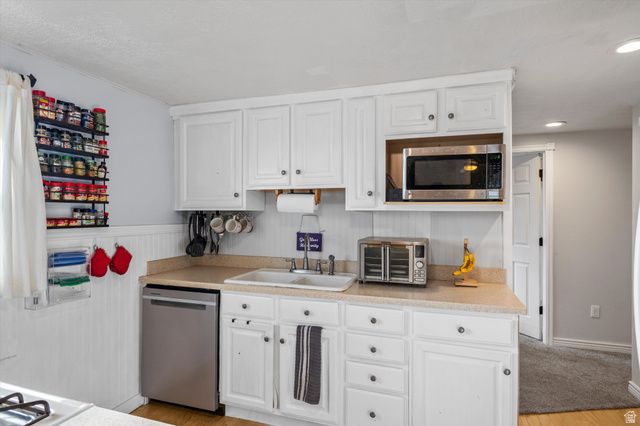 88 S ELLISON ST, Layton, UT 84041