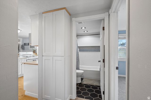 88 S ELLISON ST, Layton, UT 84041