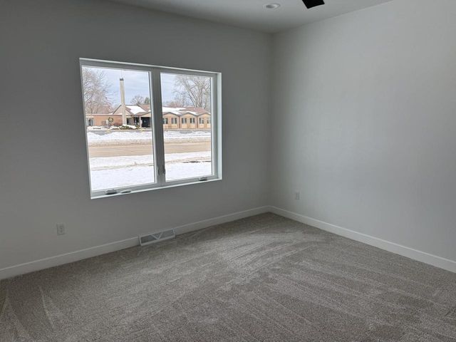 1734 OAK STREET, Oshkosh, WI 54901