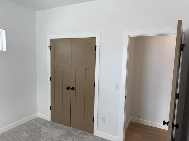 1734 OAK STREET, Oshkosh, WI 54901