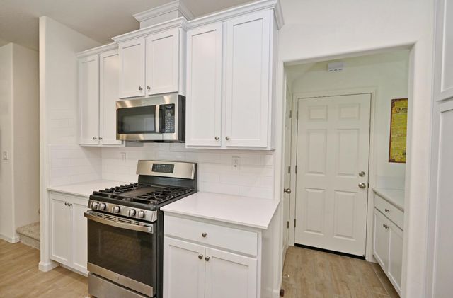 6429 E Moscato Drive, Fresno, CA 93727