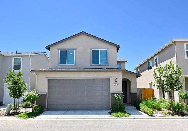 6429 E Moscato Drive, Fresno, CA 93727