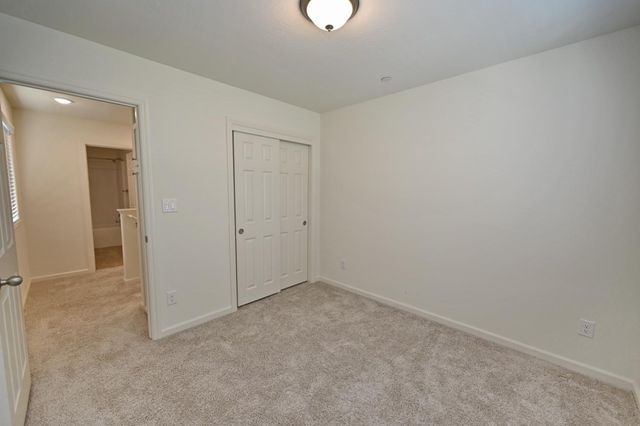 6429 E Moscato Drive, Fresno, CA 93727