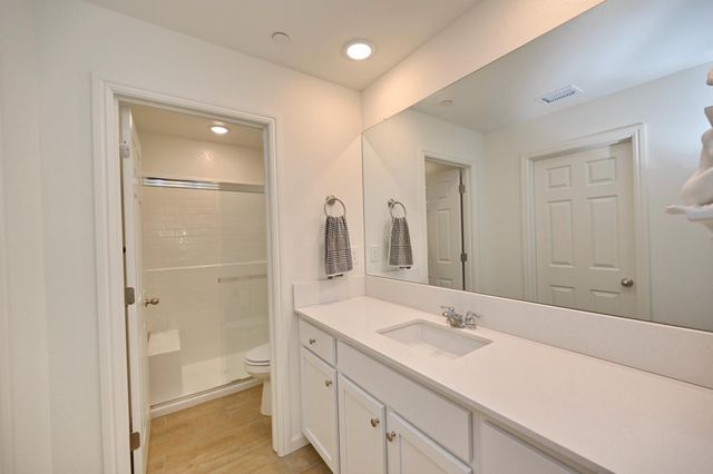 6429 E Moscato Drive, Fresno, CA 93727