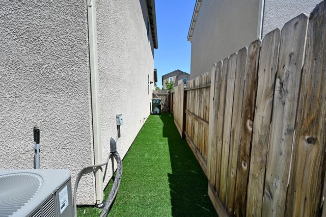 6429 E Moscato Drive, Fresno, CA 93727