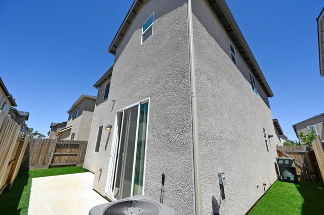 6429 E Moscato Drive, Fresno, CA 93727